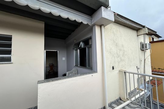 Casa para alugar com 1 quarto, 60m² em Bento Ribeiro, Rio de Janeiro