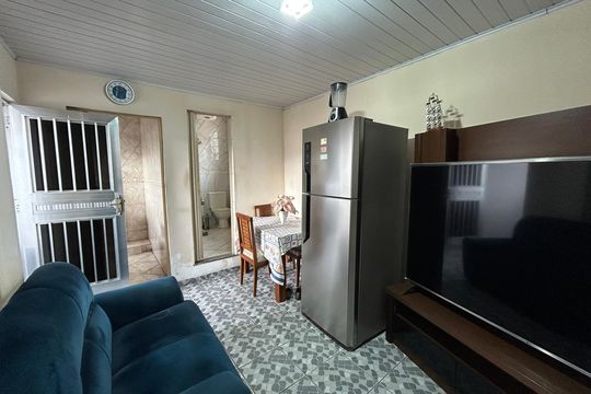Sala de casa para alugar com 1 quarto, 60m² em Bento Ribeiro, Rio de Janeiro