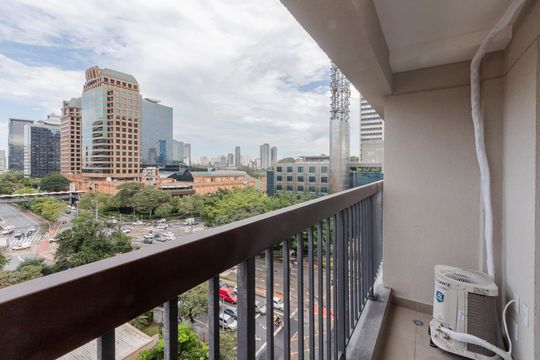 Varanda de kitnet/studio para alugar com 1 quarto, 24m² em Vila Cordeiro, São Paulo
