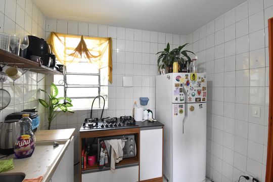 Cozinha de apartamento para alugar com 2 quartos, 54m² em Pilarzinho, Curitiba