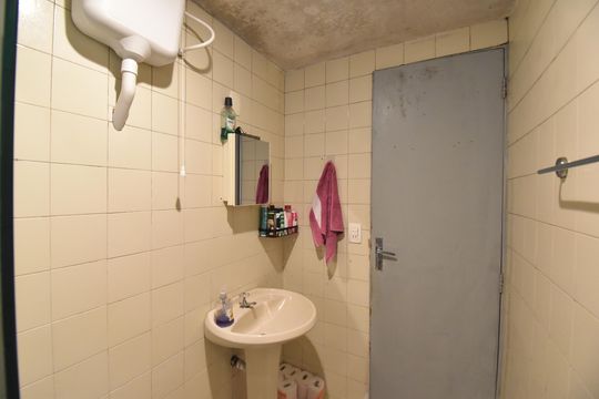 Banheiro de apartamento para alugar com 2 quartos, 54m² em Pilarzinho, Curitiba