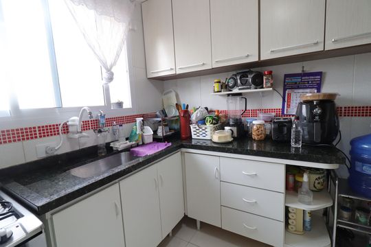Cozinha de apartamento à venda com 2 quartos, 80m² em Bela Vista, São Paulo