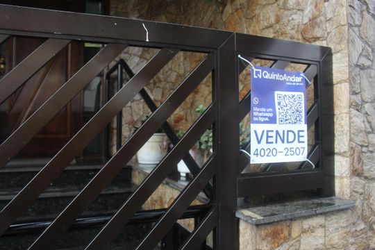 Placa de apartamento à venda com 2 quartos, 70m² em Santa Maria, São Caetano do Sul