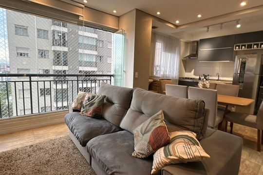 Apartamento à venda com 2 quartos, 69m² em Jardim Tupanci, Barueri