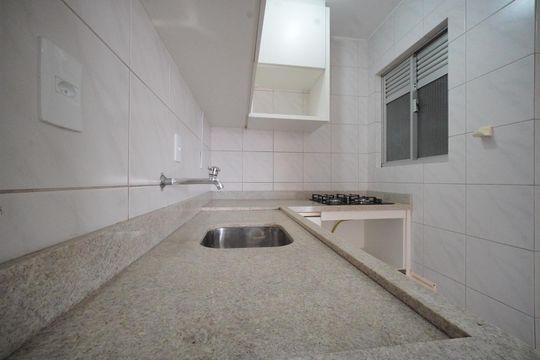 Cozinha  de apartamento para alugar com 2 quartos, 51m² em Abraão, Florianópolis