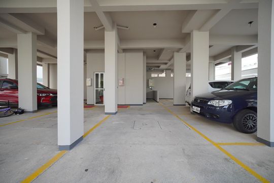 Garagem  de apartamento para alugar com 2 quartos, 51m² em Abraão, Florianópolis