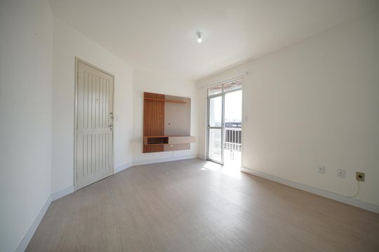 Sala  de apartamento para alugar com 2 quartos, 51m² em Abraão, Florianópolis