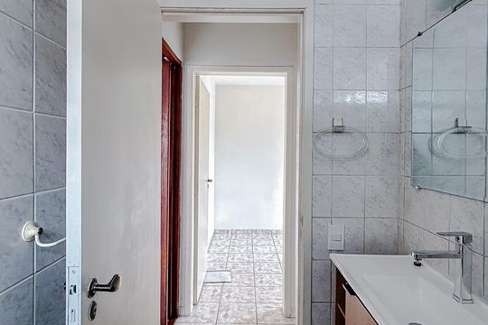 Banheiro de apartamento para alugar com 2 quartos, 56m² em Vila Granada, São Paulo