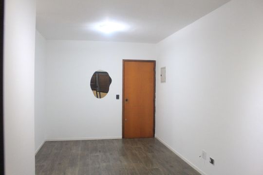 Sala de apartamento para alugar com 2 quartos, 61m² em Santo Antônio, São Caetano do Sul