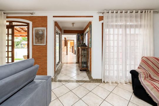 Sala de casa de condomínio à venda com 3 quartos, 482m² em Portal dos Nobres, Americana