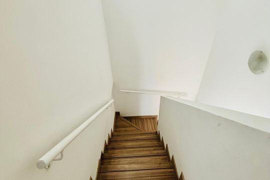 Escada  de apartamento à venda com 3 quartos, 90m² em Parque Fernao Dias, Barueri