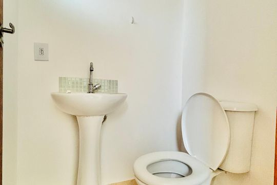Lavabo  de apartamento à venda com 3 quartos, 90m² em Parque Fernao Dias, Barueri