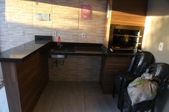 Área da Churrasqueira de casa à venda com 2 quartos, 117m² em Oriente Vile, Goiânia