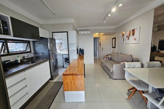 Cozinha de apartamento para alugar com 2 quartos, 60m² em Saco dos Limões, Florianópolis