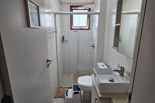 Banheiro de apartamento para alugar com 2 quartos, 60m² em Saco dos Limões, Florianópolis