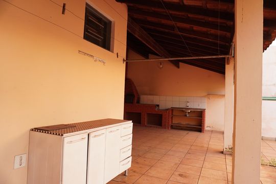 Casa para alugar com 5 quartos, 320m² em Parque Santa Felicia Jardim, São Carlos
