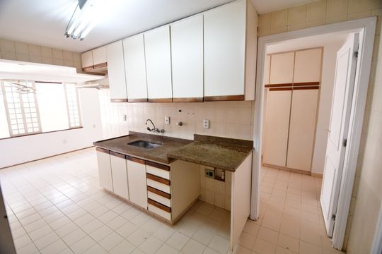 Cozinha de casa à venda com 4 quartos, 280m² em Parque Taquaral, Campinas