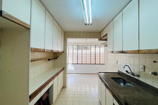 Casa à venda com 5 quartos, 280m² em Parque Taquaral, Campinas