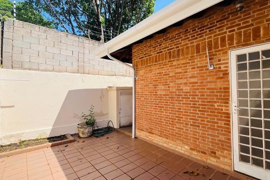 Área externa de casa à venda com 5 quartos, 280m² em Parque Taquaral, Campinas
