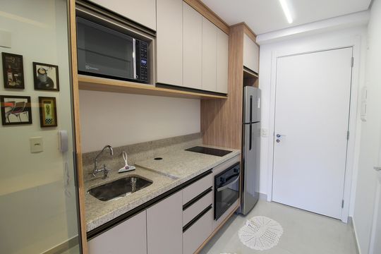 Cozinha de apartamento para alugar com 1 quarto, 25m² em Butantã, São Paulo