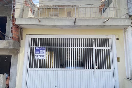 Fachada de casa à venda com 3 quartos, 125m² em Cipava, Osasco
