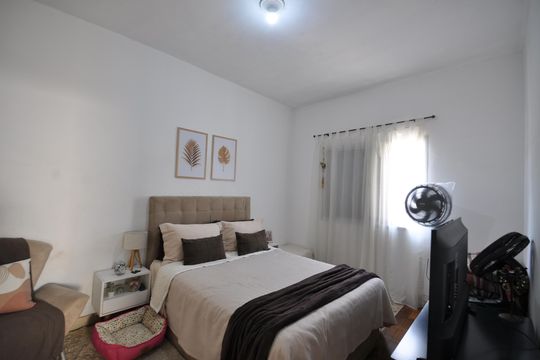 Casa à venda com 4 quartos, 217m² em Jardim Virginia Bianca, São Paulo