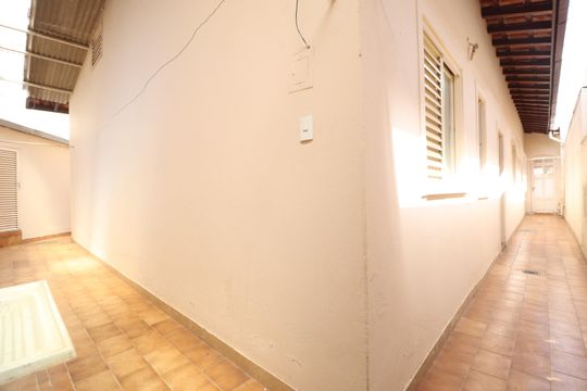Corredor de casa para alugar com 3 quartos, 200m² em Nossa Senhora Aparecida, Uberlândia