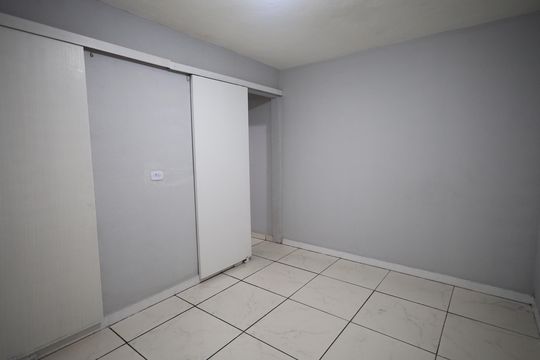Quarto 1 de casa para alugar com 1 quarto, 35m² em Conceicao, Osasco