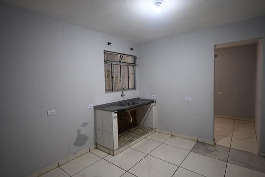 Cozinha de casa para alugar com 1 quarto, 35m² em Conceicao, Osasco