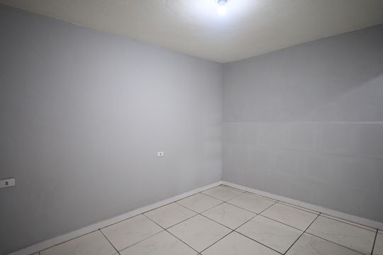 Quarto  de casa para alugar com 1 quarto, 35m² em Conceicao, Osasco