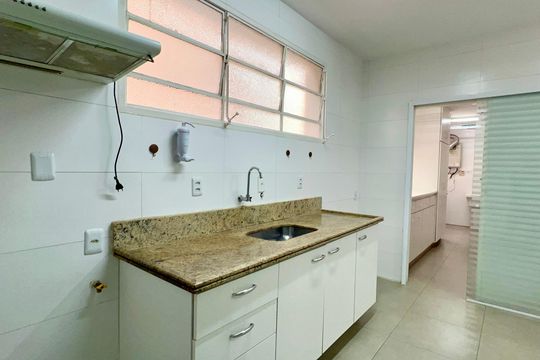 Cozinha de apartamento para alugar com 3 quartos, 140m² em Jardim Paulista, São Paulo
