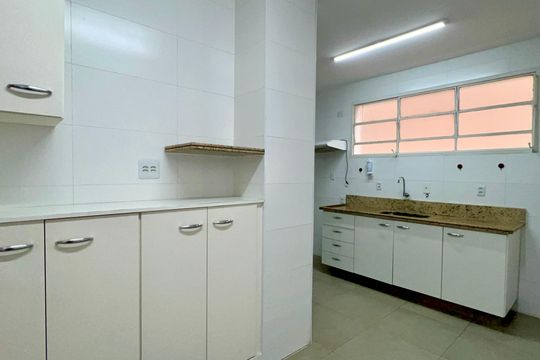 Cozinha de apartamento para alugar com 3 quartos, 140m² em Jardim Paulista, São Paulo