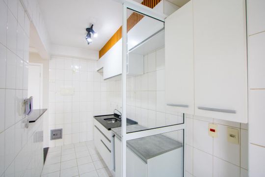 Área de serviço de apartamento para alugar com 2 quartos, 58m² em Campestre, Santo André