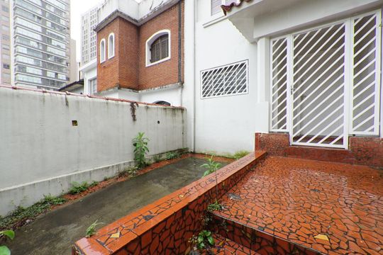 Garagem de casa para alugar com 3 quartos, 123m² em Paraíso, São Paulo