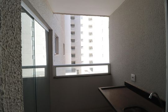 Sacada de apartamento para alugar com 2 quartos, 54m² em Novo Mundo, Uberlândia