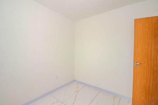 Quarto 2 de apartamento para alugar com 2 quartos, 38m² em Rubem Berta, Porto Alegre