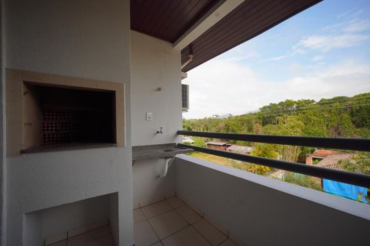 Varanda da Sala de apartamento para alugar com 2 quartos, 61m² em Lagoa da Conceição, Florianópolis