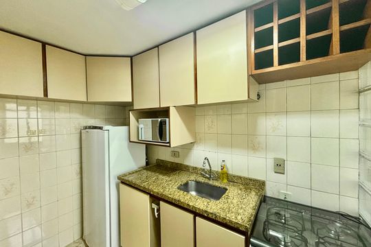 Cozinha de apartamento à venda com 2 quartos, 54m² em Conjunto Habitacional Padre Manoel de Paiva, São Paulo