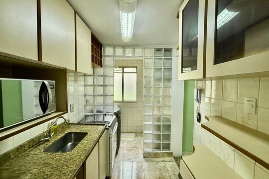 Cozinha de apartamento à venda com 2 quartos, 54m² em Conjunto Habitacional Padre Manoel de Paiva, São Paulo