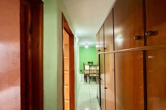 Corredor de apartamento à venda com 2 quartos, 54m² em Conjunto Habitacional Padre Manoel de Paiva, São Paulo