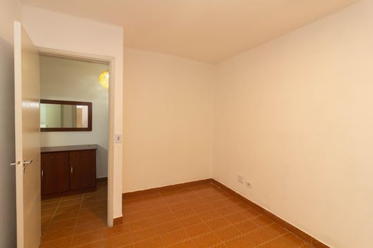 Quarto 1 de apartamento para alugar com 2 quartos, 56m² em Jardim Itapemirim, São Paulo