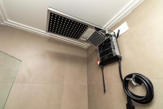 Banheiro de kitnet/studio para alugar com 1 quarto, 32m² em Pompeia, São Paulo