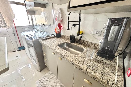 Cozinha de apartamento para alugar com 2 quartos, 40m² em Vila Silvia, São Paulo