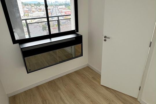 Quarto de apartamento para alugar com 2 quartos, 40m² em Km 18, Osasco