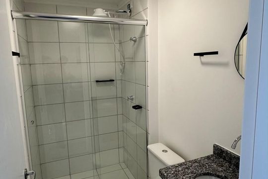 Banheiro de apartamento para alugar com 2 quartos, 40m² em Km 18, Osasco