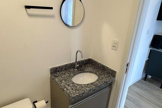 Banheiro de apartamento para alugar com 2 quartos, 40m² em Km 18, Osasco