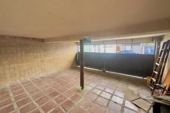 Garagem de casa à venda com 3 quartos, 370m² em Jardim Presidente Dutra, Guarulhos