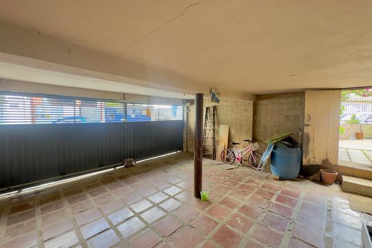 Garagem de casa à venda com 3 quartos, 370m² em Jardim Presidente Dutra, Guarulhos