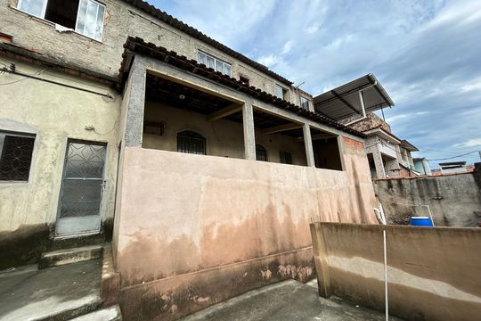 Fachada de casa para alugar com 1 quarto, 50m² em Madureira, Rio de Janeiro