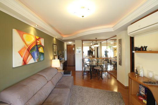 Apartamento à venda com 3 quartos, 78m² em Jardim Carvalho, Porto Alegre
